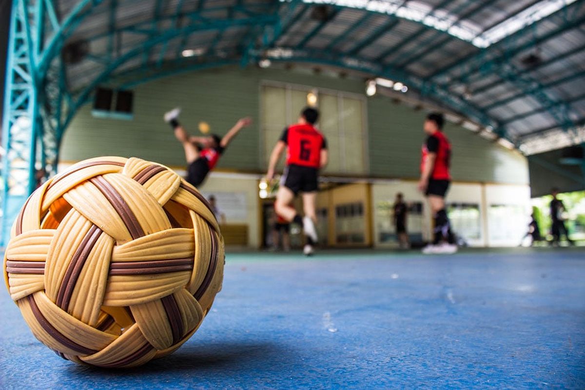 Bola sepak takraw