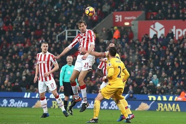 Costel Pantilimon, kiper jangkung yang sukses di Premier League