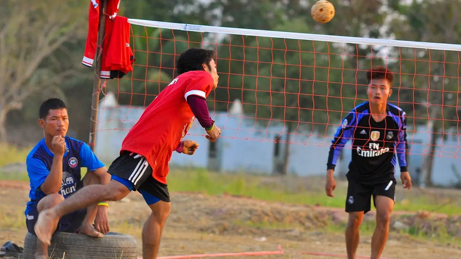 Ilustrasi permainan olahraga sepak takraw