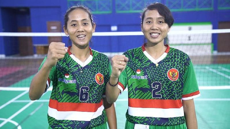 Lena dan Leni adalah atlet kembar sepak takraw tim putri andalan Indonesia di Asian Games 2018.