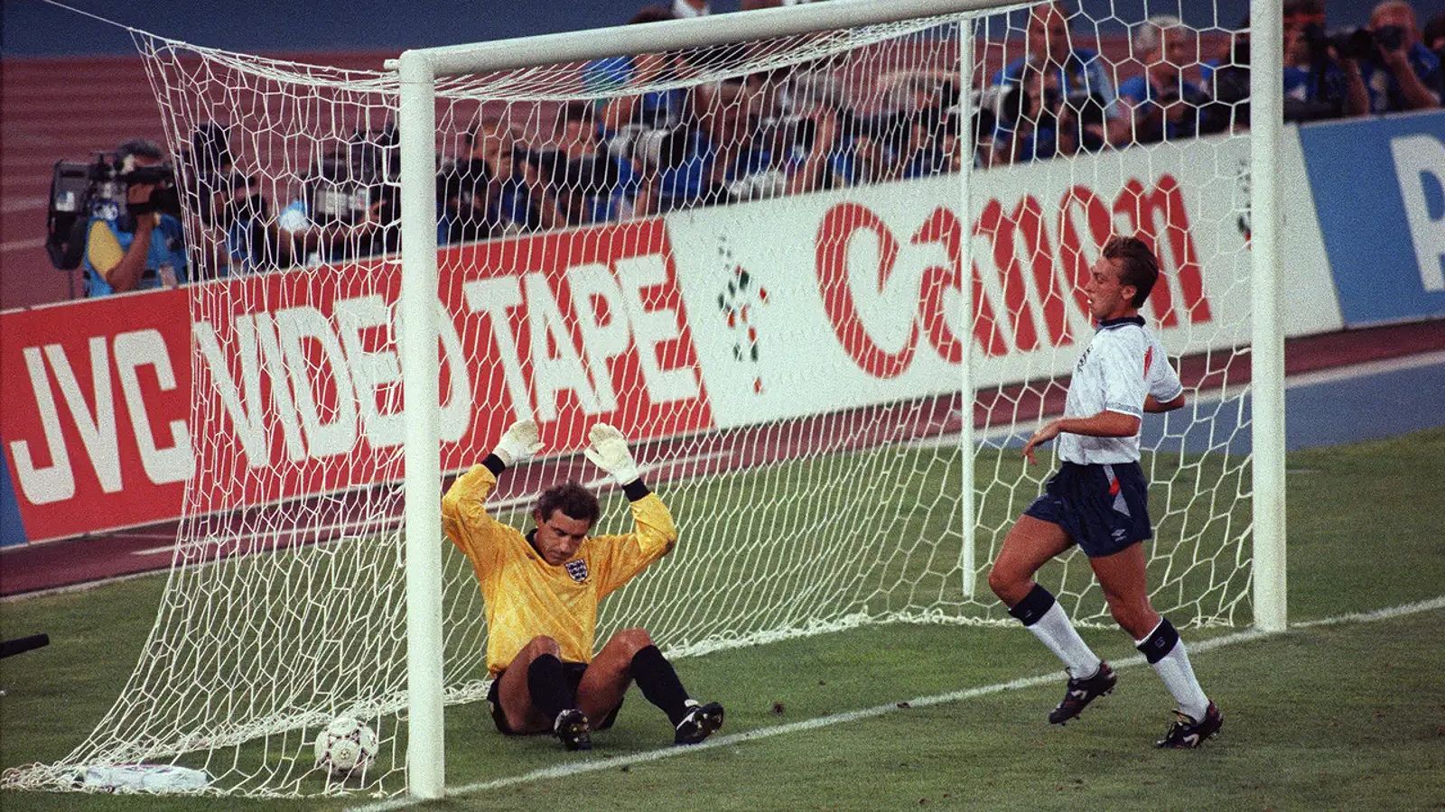 Peter Shilton, Kiper Legendaris Inggris