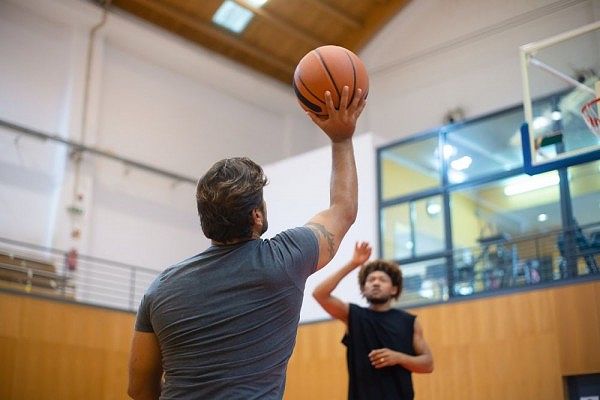 Yuk, Ketahui 5 Teknik Melempar Bola Basket