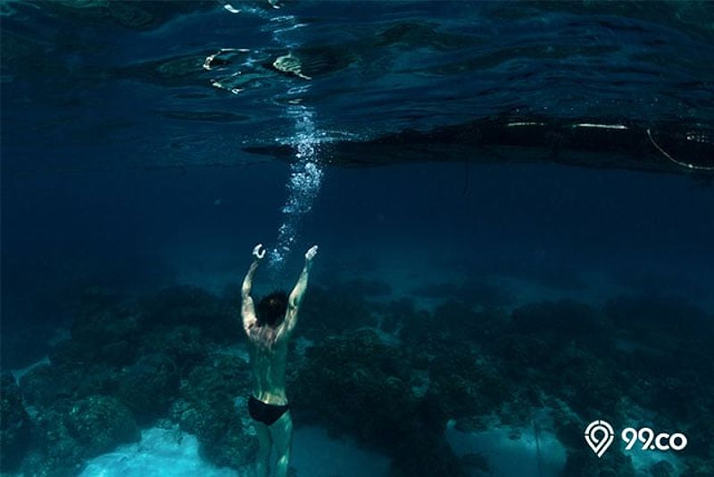 Mimpi tenggelam di laut