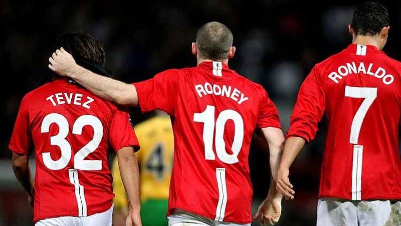 Wayne Rooney, Carlos Tevez dan Cristiano Ronaldo.